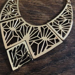 Gold triangle shaped necklace🤎✨